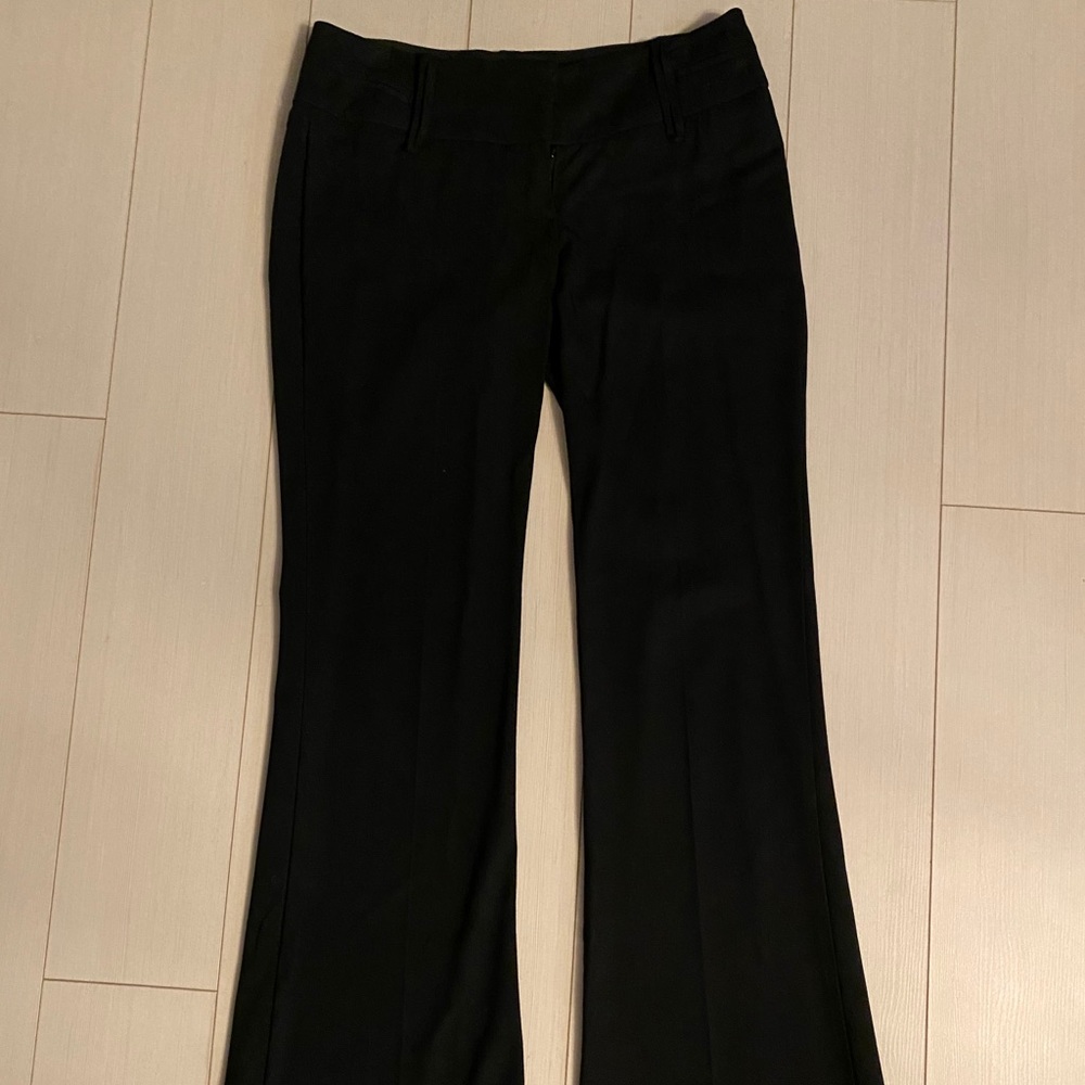 Bebe dress pants. Slightly worn. Low to mid rise.